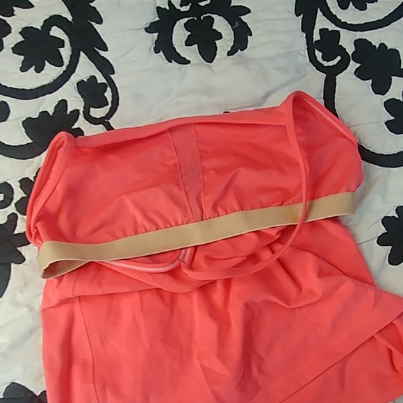 Lululemon Tank - Picture 5 of 6